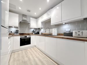 Kitchen- click for photo gallery
